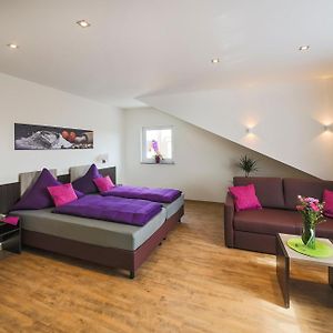 Deluxe Zimmer mit Kingsize-Bett